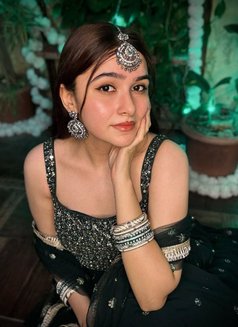 Jana Chahe - puta in Pune Photo 1 of 4