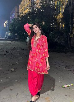 Jana Chahe - puta in Pune Photo 4 of 4