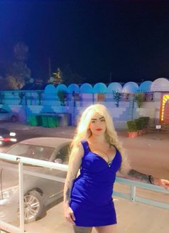 Jana - escort in Beirut Photo 2 of 4