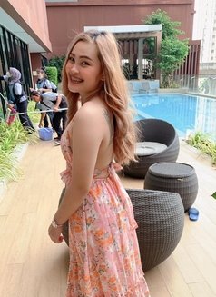 Yuri - escort in Bangkok Photo 2 of 5