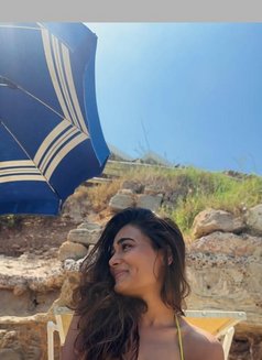 Janani - escort in Chennai Photo 7 of 11