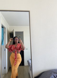 Jane - escort in Yokohama Photo 2 of 3