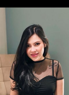 Jane - escort in Abu Dhabi Photo 2 of 8