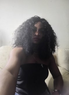 Jane Francess - puta in Beirut Photo 1 of 5