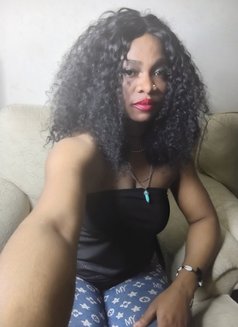 Jane Francess - puta in Beirut Photo 4 of 5