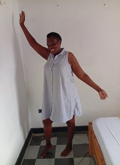Jane - escort in Nairobi Photo 2 of 6