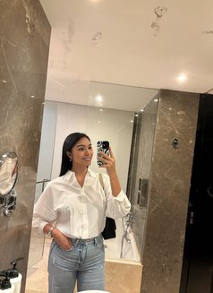 Jane just Landed - puta in Pune Photo 11 of 12