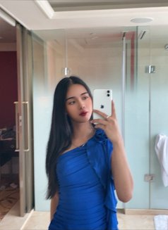 Jane Leslie - Transsexual escort in Manila Photo 3 of 3