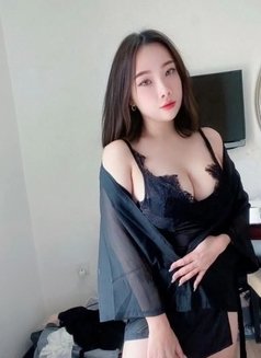 Jane - escort in Johor Bahru Photo 1 of 3