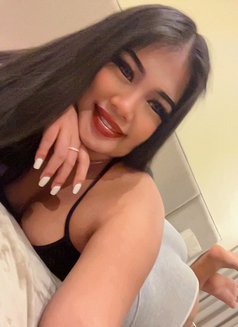 Jane - escort in Riyadh Photo 1 of 15