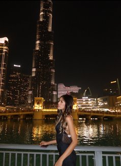 janell - escort in Dubai Photo 14 of 17