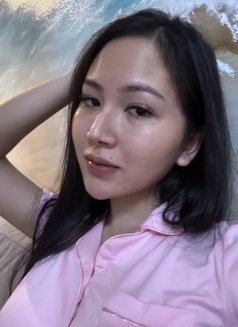 Janelle - Transsexual escort in Manila Photo 3 of 17