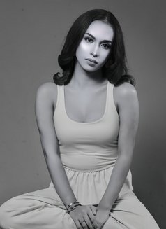 Janelovexx - Transsexual escort in Hong Kong Photo 4 of 5