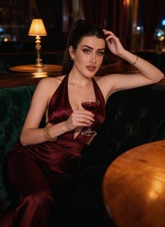 Janet - Transsexual escort in Beirut Photo 4 of 7