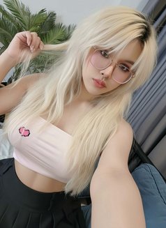 Janet - escort in Bangkok Photo 5 of 6