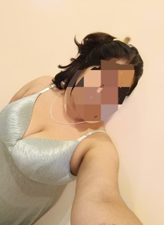 Janhavi - escort in Bangalore Photo 2 of 7