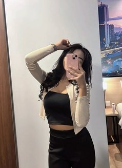 Janhavi - escort in Hyderabad Photo 1 of 3