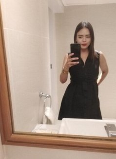 Jani - escort in Manila Photo 9 of 9