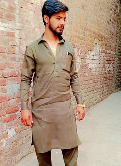 Jani Monsters - Acompañantes masculino in Lahore Photo 4 of 4