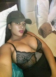 Janice - escort in Nairobi Photo 3 of 3