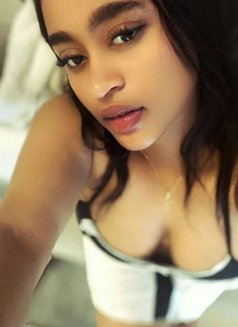 Janice - escort in Nairobi Photo 2 of 4