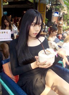 Janice - escort in Hong Kong Photo 5 of 8
