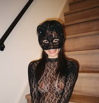 Janie Yung - escort in Lille