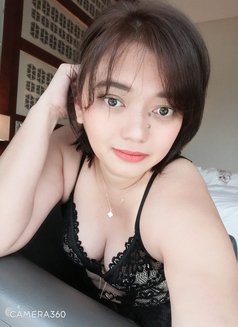 Janine - escort in Dubai Photo 2 of 3