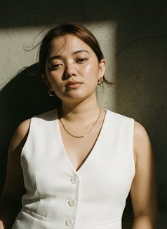 Janine - escort in Dubai Photo 2 of 6