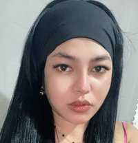 Janine - Transsexual escort in Manila