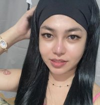 Janine - Transsexual escort in Manila