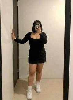 Janine Montemayor - escort in Makati City Photo 2 of 5