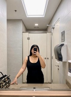 Janine Montemayor - escort in Makati City Photo 4 of 5
