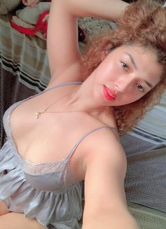 Janna - puta in Dubai Photo 1 of 6