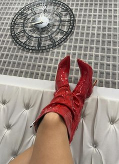 JANNAH- ur Nuru massage expert - escort in Mumbai Photo 2 of 11