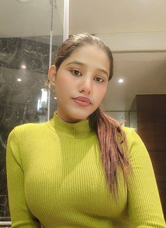 Jannat independent - puta in New Delhi Photo 1 of 3