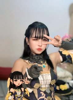 kim - puta in Bali Photo 5 of 9
