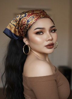 Jannie - Acompañante in Al Manama Photo 1 of 11