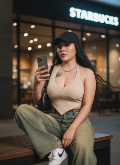 Jannie - Acompañante in Al Manama Photo 3 of 11