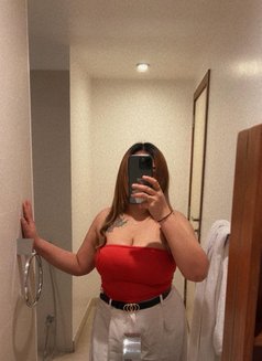 Jannie - Acompañante in Al Manama Photo 7 of 11