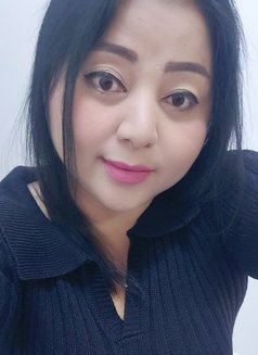 Janny Azaiba - escort in Muscat Photo 8 of 11