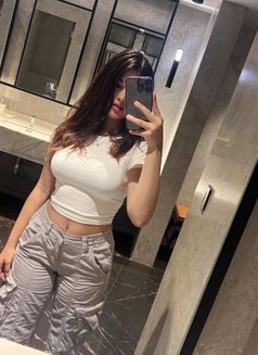Janny Independent Girl - escort in New Delhi Photo 2 of 3