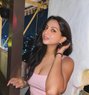 Roshni Best Call Girl Service - puta in Rajkot Photo 1 of 3