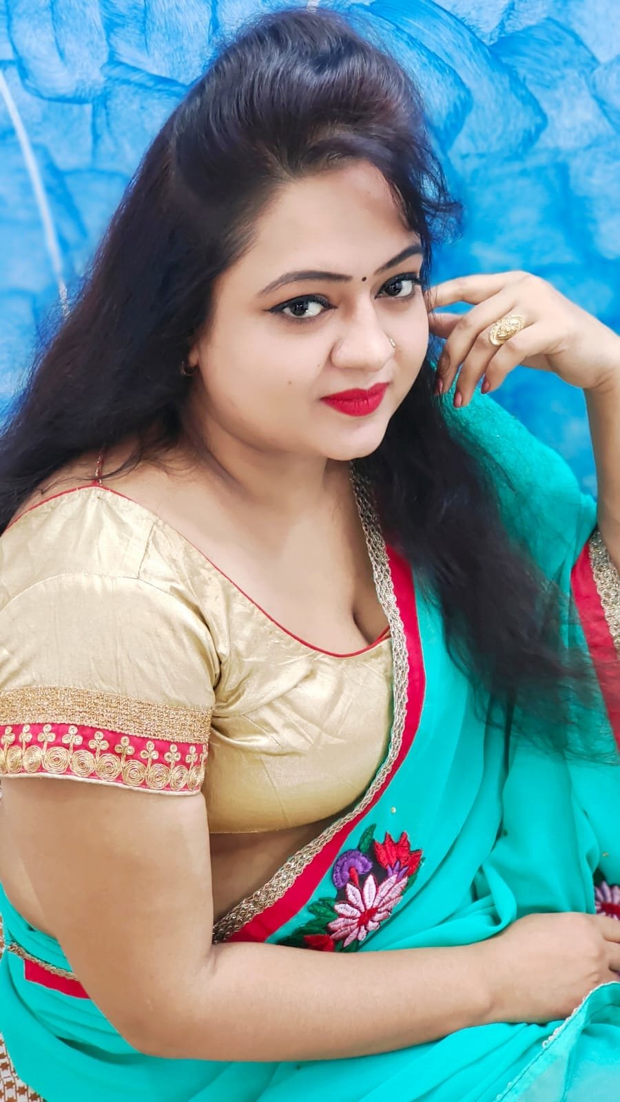 Janvi Bhabhi for Real Meet and Cam, Indian escort in New Delhi