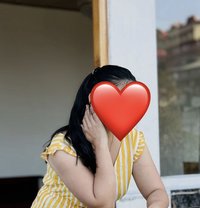 Janvi Cam or Meet - puta in Candolim, Goa