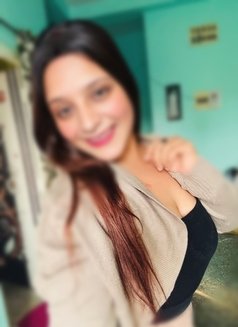 Janvi ꧁Cam & real meet꧂ escort - puta in Hyderabad Photo 1 of 3