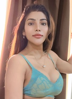 Janvi Cash Payment - puta in Hyderabad Photo 1 of 3