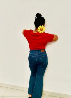 Janvi - escort in Colombo Photo 1 of 2