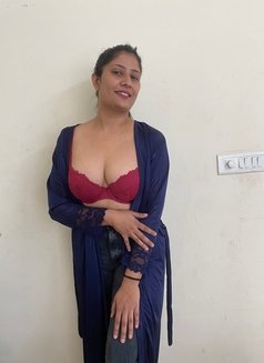 JANVI (for understanding read my bio) - escort in Noida Photo 2 of 8