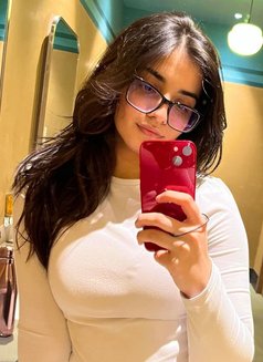 Janvi - escort in Bangalore Photo 1 of 3